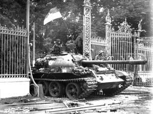 Nhà Việt Nam học, nhà báo Nga ca ngợi chiến thắng 30-4