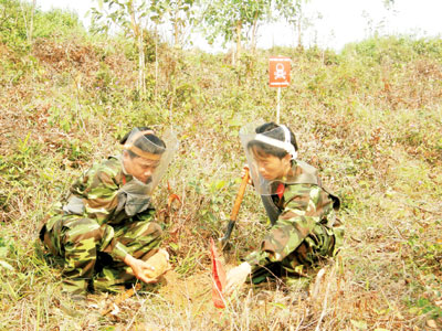 Về miền đất sống bên… “thần Chết” (tiếp theo và hết)