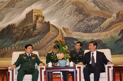 Hội đàm giữa hai đoàn đại biểu quân sự cấp cao Việt Nam và Trung Quốc