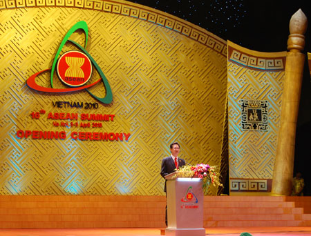 Thủ tướng Nguyễn Tấn Dũng phát biểu khai mạc ASEAN-16: Điều quan trọng hàng đầu là phải phối hợp hành động