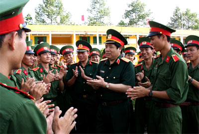 Đại tướng Phùng Quang Thanh thăm, làm việc tại các trường quân đội phía Nam