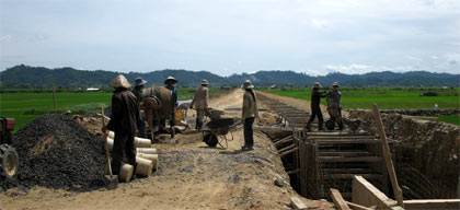 Chậm tiến độ do đâu?