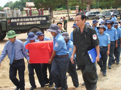 Truy điệu và an táng 9 hài cốt liệt sỹ hy sinh tại chiến trường Cam-pu-chia