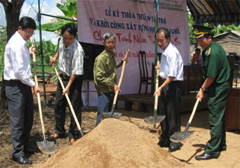 Khởi công xây dựng 50 căn nhà tình nghĩa trong Chương trình “Nghĩa tình Trường Sơn”