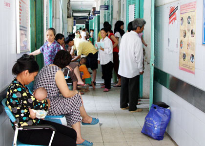 Điều chỉnh viện phí: Có tạo biến động cho xã hội?