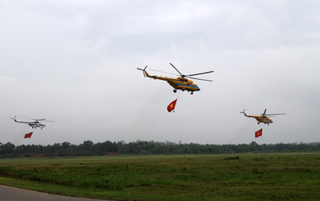 Triển khai luyên tập bay phục vụ ngày đại lễ kỷ niệm 1000 năm Thăng Long- Hà Nội