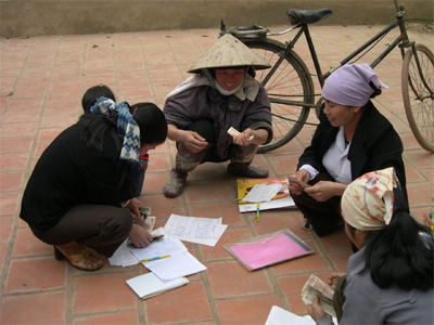 Tăng cường tiếp cận dịch vụ tín dụng, tiết kiệm và bảo hiểm vi mô cho người có thu nhập thấp