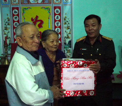 Thăm, chúc Tết các đơn vị, kiểm tra công tác SSCĐ ở Kho CK52