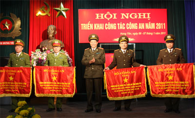 Kiềm chế hiệu quả sự gia tăng các loại tội phạm