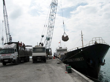 Tàu không số trên bến Vũng Rô (Tiếp theo và hết)