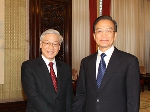 Tổng Bí thư hội kiến với Thủ tướng Ôn Gia Bảo và Chủ tịch Chính hiệp Trung Quốc Giả Khánh Lâm