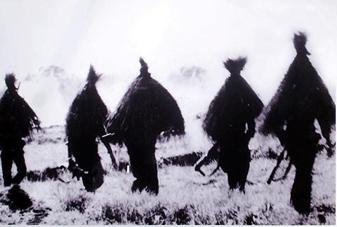 Đánh kìm chân, tạo thế, chuẩn bị kháng chiến lâu dài