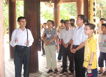 Noi gương cha ông rèn đức, luyện tài