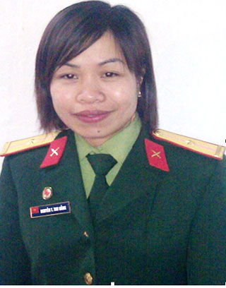 Nữ chiến sĩ nuôi quân hai giỏi