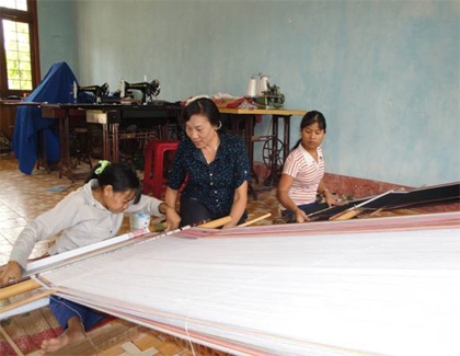 Người mẹ và những đứa con tật nguyền