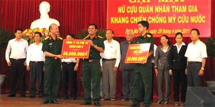 Gặp mặt 268 nữ cựu quân nhân tham gia kháng chiến chống Mỹ cứu nước