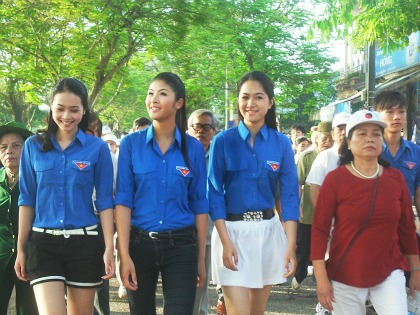 Tp Huế: Ngày đi bộ “Vì màu xanh quê hương”