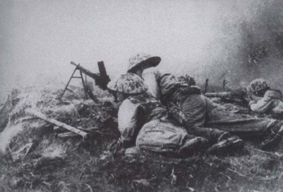 Đánh thọc sâu, chia cắt địch