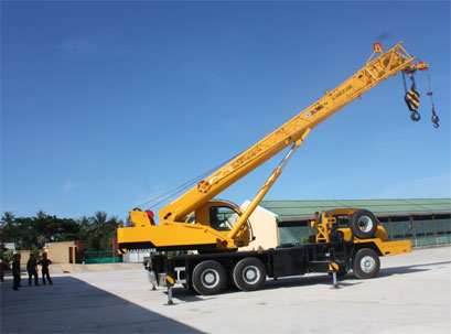 Chuyên nghiệp hóa lực lượng phòng, chống bão lụt, chống sụp đổ công trình