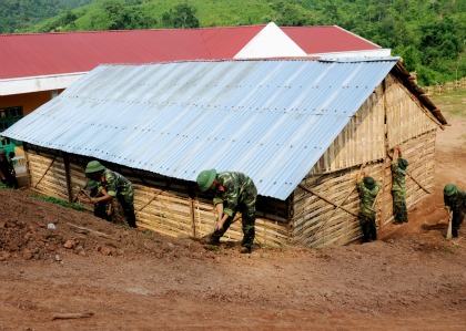 Chăm lo toàn diện, ổn định và phát triển Mường Nhé (Tiếp theo và hết)