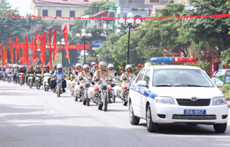 Chấp hành nghiêm kỷ luật, pháp luật, an toàn giao thông