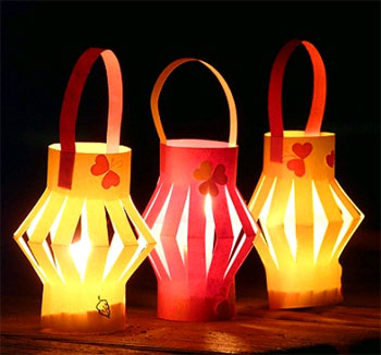 Nhớ chiếc đèn lồng giấy cũ...