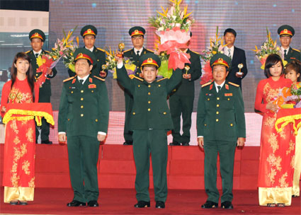 Tôn vinh tập thể, cá nhân tiêu biểu trong phong trào 