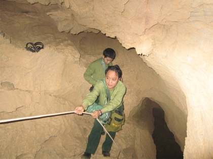 Bước qua lời nguyền