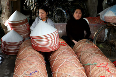 Chợ nón làng Chuông