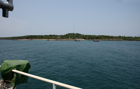 “Đảo thép” trên biển Đông