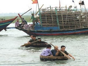 Đã liên lạc được với 9 ngư dân trên tàu QNg 66478 TS