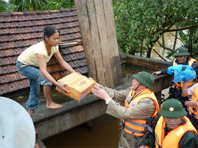 Quân dân Vũ Quang gồng mình chống lũ