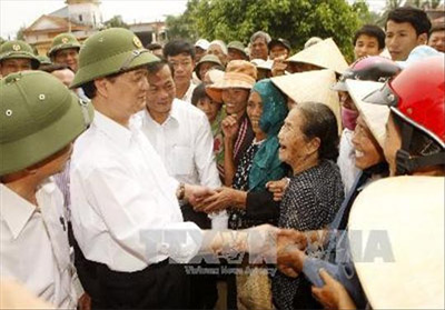 Không để dân bị đói, bệnh tật vì lũ