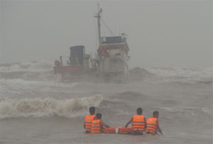 Tiếp nhận thêm một người nước ngoài gặp nạn trên biển