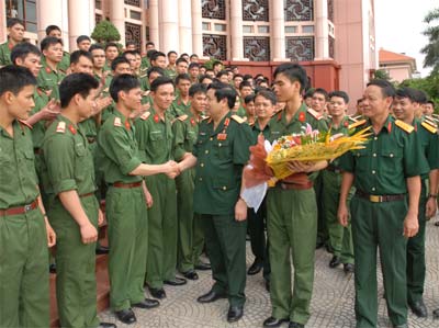 Đại tướng Phùng Quang Thanh biểu dương các chiến sĩ Đoàn M44 hoàn thành nghĩa vụ quân sự