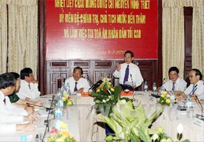 Nhiệm vụ hàng đầu của tòa án các cấp là xây dựng ngành trong sạch, vững mạnh