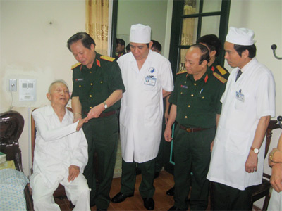 Lãnh đạo có hiệu quả công tác điều trị,  huấn luyện đào tạo