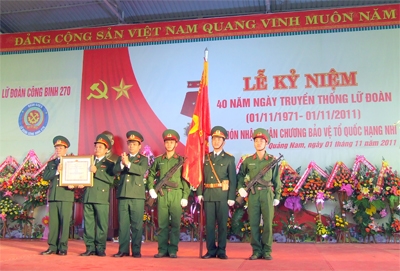 Lữ đoàn Công binh 270 (Quân khu 5) đón nhận Huân chương Bảo vệ Tổ quốc hạng Nhì