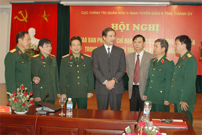 Giao ban phối hợp chỉ đạo công tác tư tưởng, văn hóa trong LLVT địa phương trên địa bàn