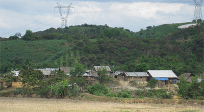 Tiền vẫn xuất, rừng vẫn mất