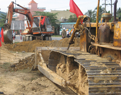 Khởi công xây dựng đường vận chuyển bauxit