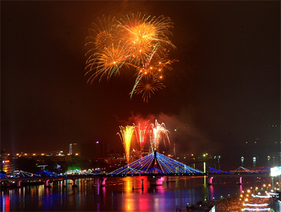 “Lung linh sông Hàn” khai cuộc