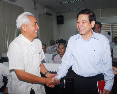 Chủ tịch nước Nguyễn Minh Triết tiếp xúc cử tri Thành phố Hồ Chí Minh