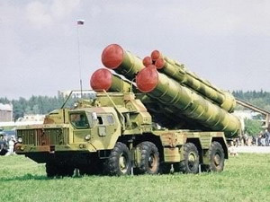Nga đưa trung đoàn tên lửa S-400 