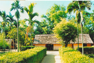 Nghệ An khai mạc lễ hội Làng Sen năm 2011