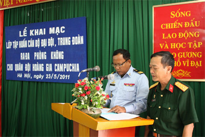 Khai mạc lớp tập huấn cho cán bộ quân đội Hoàng gia Campuchia