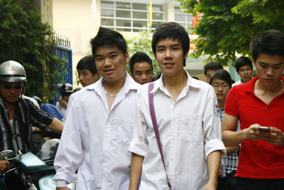 Buổi thi đầu: Môn Văn có bất ngờ