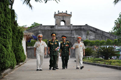 Bốn anh hùng Thành cổ thăm lại chiến trường xưa