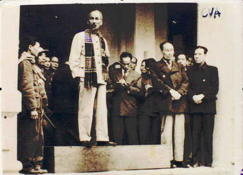 Ấn tượng những lần gặp Bác Hồ đến thăm trường