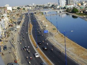 Sớm triển khai dự án kết nối tuyến Đại lộ Đông Tây